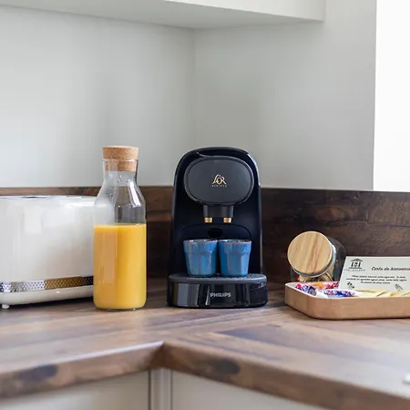 Immeuble 4 Apps Nimois Clim, Terrasse, Lumineux Maisoncarreeconciergerie Apartament *